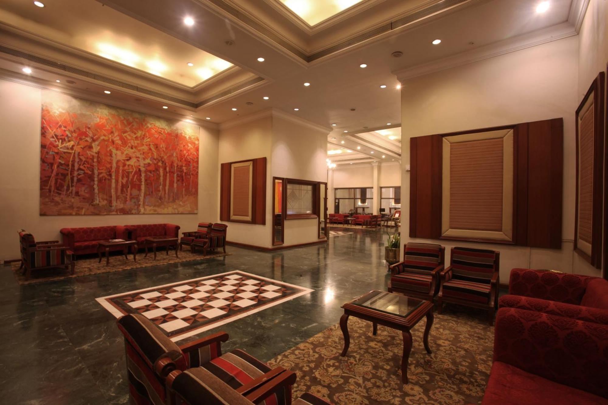Hotel Express Residency-Jāmnagar מראה חיצוני תמונה